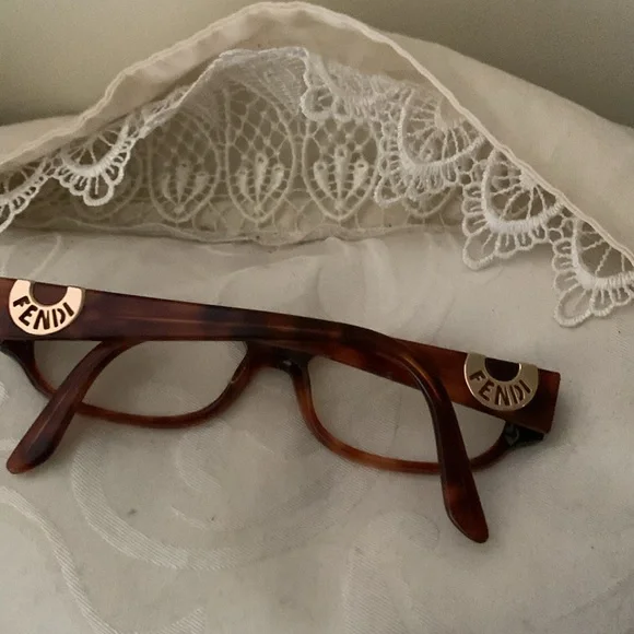 FENDI GORGEOUS TORTOISE READERS